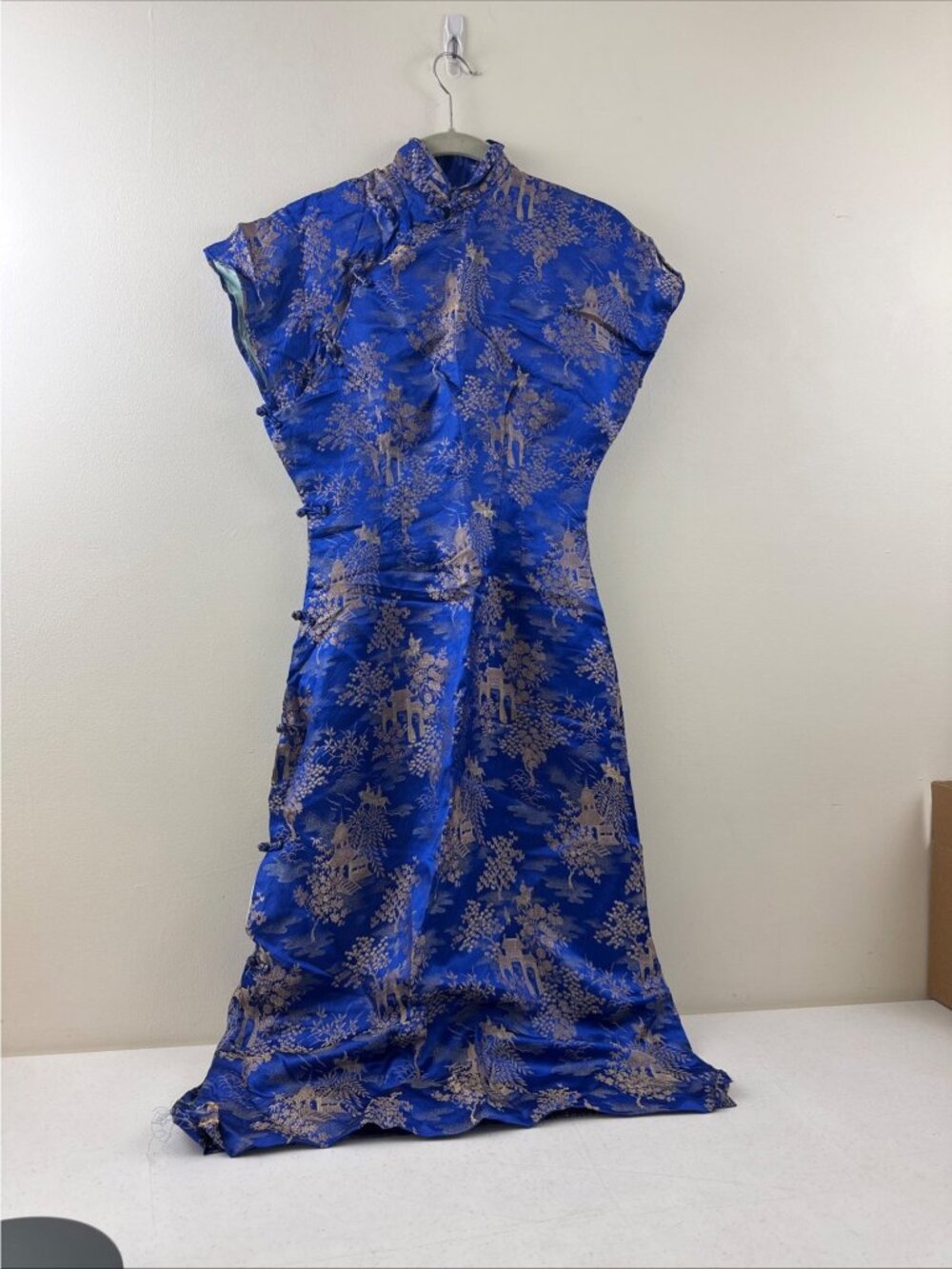 Vintage Blue & Gold Asian Brocade Cheongsam Dress With High Collar & Side Button